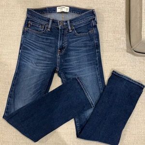Abercrombie Kids Straight Dark Wash Jeans (Boys) 11/12